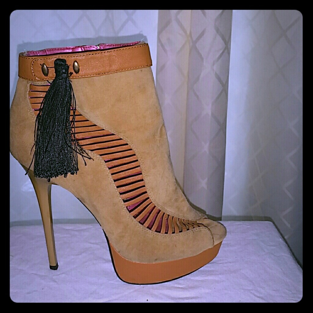 Tan Heels