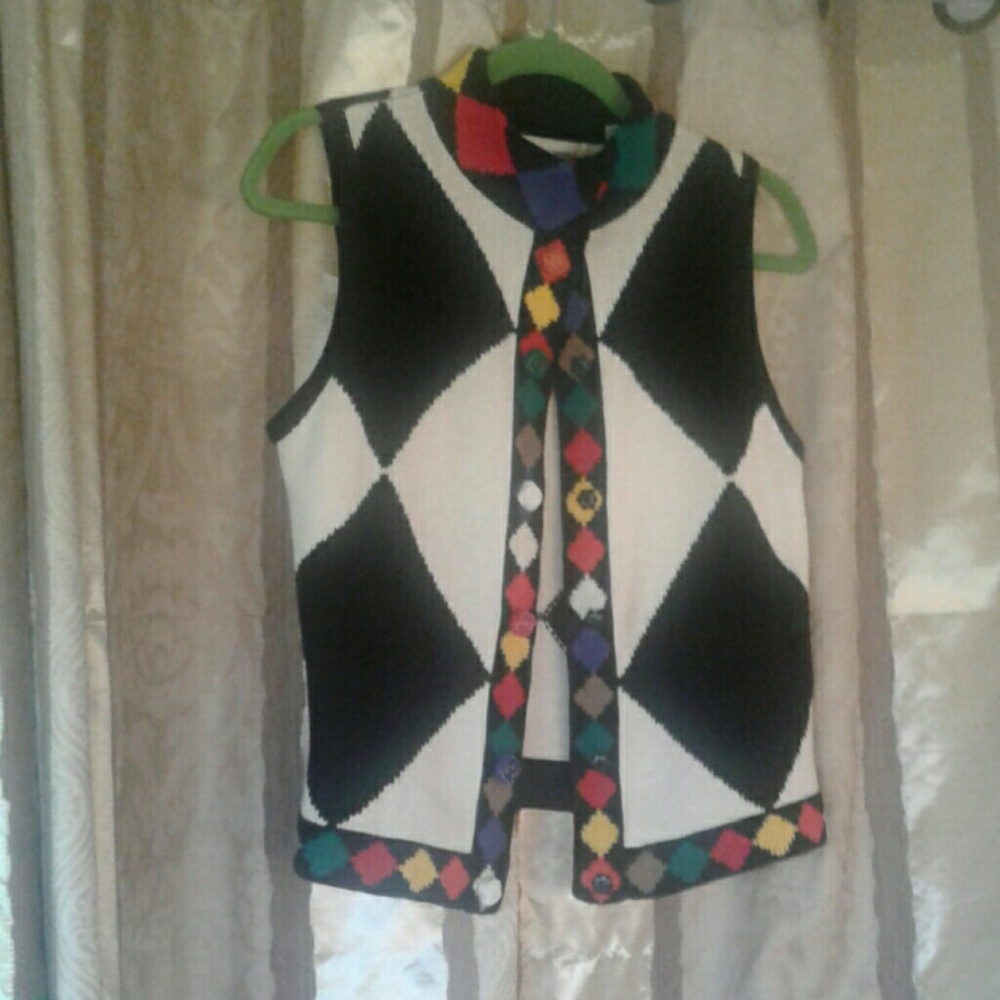 Lisa Nichols Sleeveless Vest. Beaded Buttons, Sz S