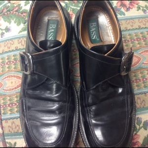 Bass shows size 9 men's