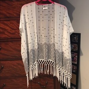 White & black kimono