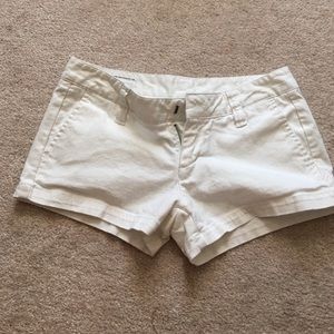 Hurley Lowrider white Jean shorts - sz 0