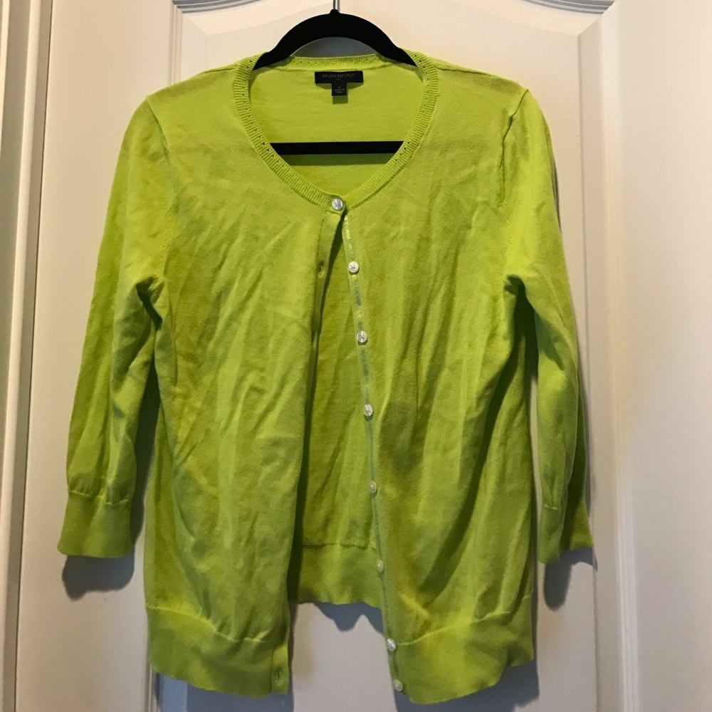 Banana Republic Pale Green Light Cardigan - Picture 1 of 4