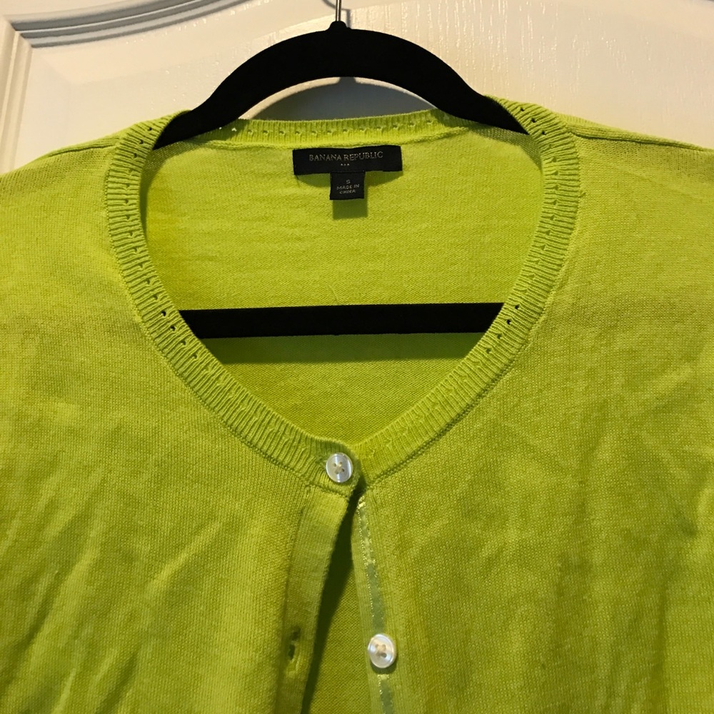 Banana Republic Pale Green Light Cardigan - Picture 2 of 4