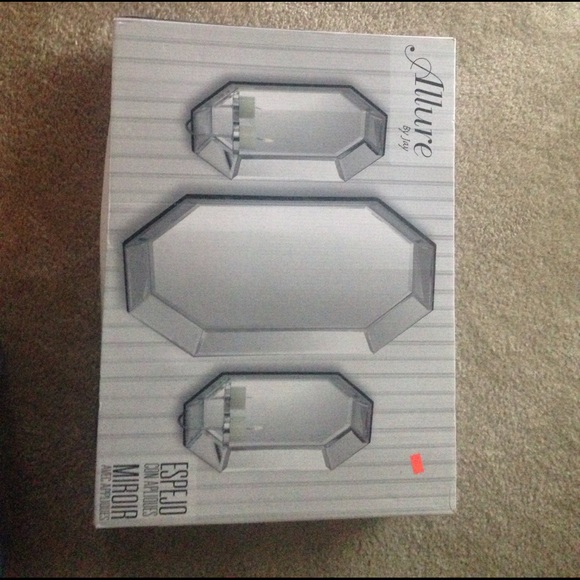 Mirror Set - Picture 1 of 1