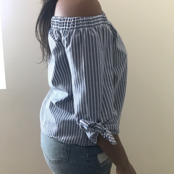 Off the Shoulder Top - Picture 4 of 4