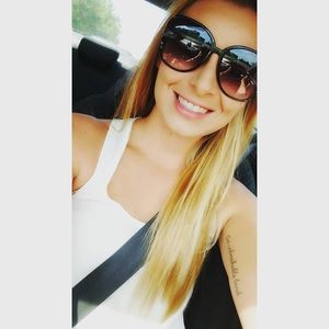 Meet your Posher, Ali