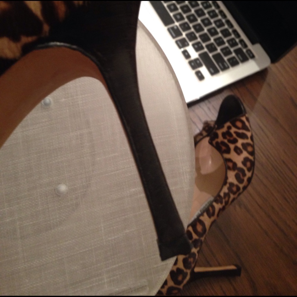 Manolo Leopard D'Orsay pump - Picture 5 of 5
