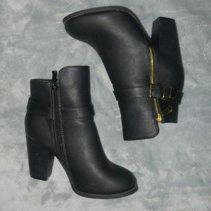 Gorgeous Black Dressy Booties