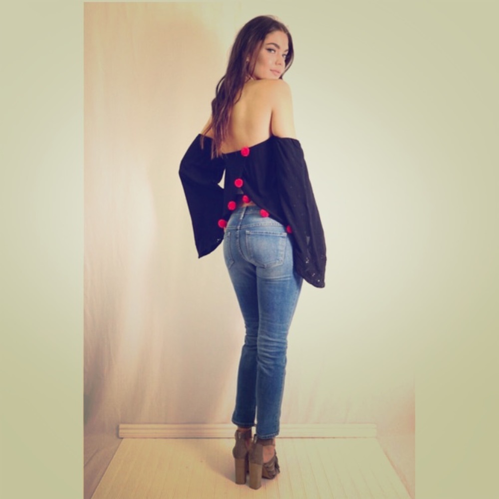 Cantina pompom off the shoulder blouse! - Picture 3 of 4