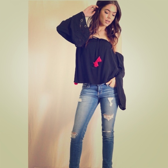 Cantina pompom off the shoulder blouse! - Picture 2 of 4