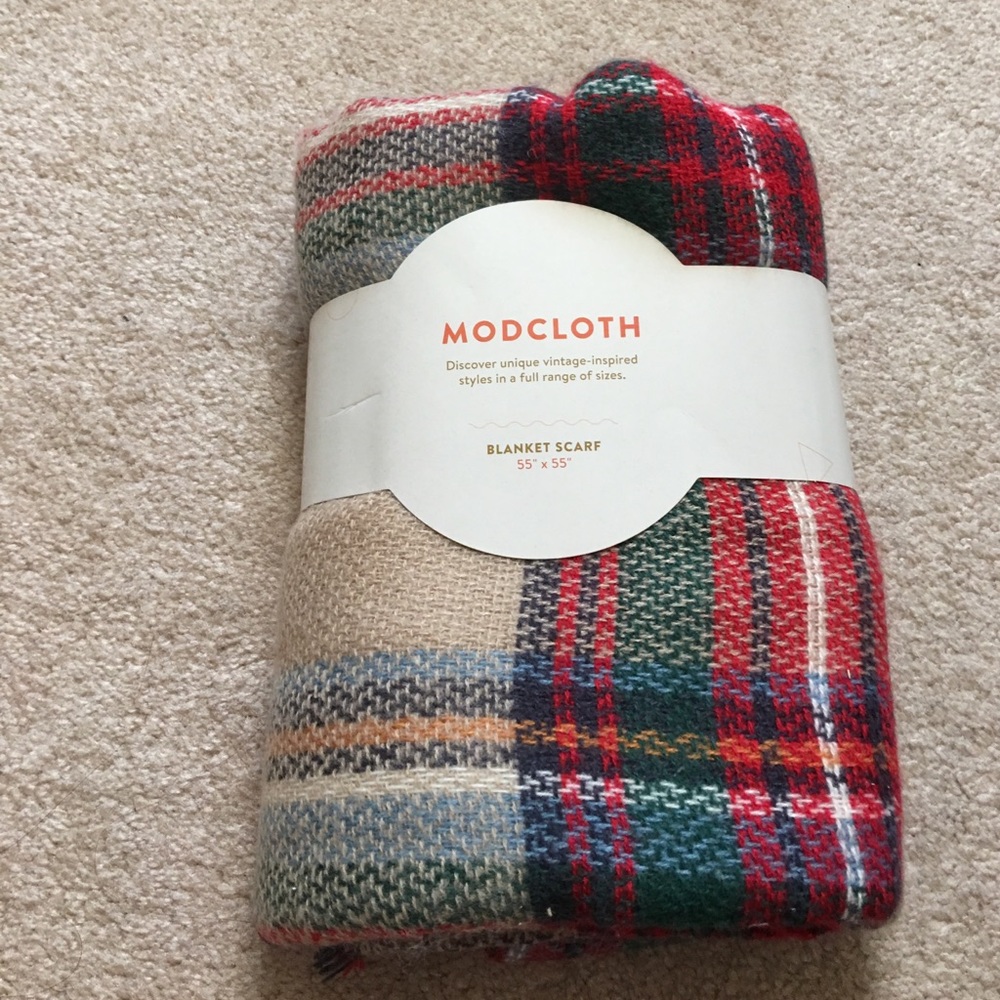 Brand new Modcloth Blanket Scarf