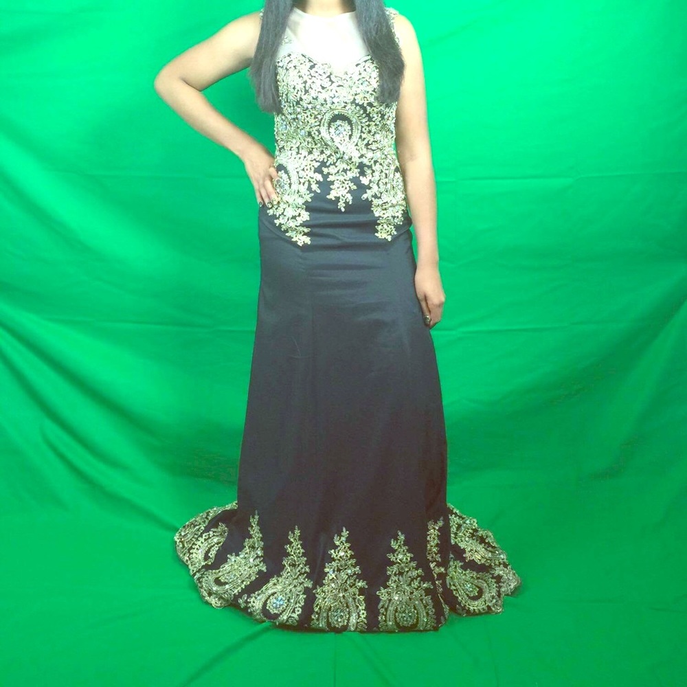 Black and gold mermaid sequin prom dress