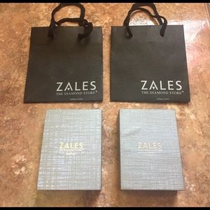 (Offers accepted) Zale's Box and Bag for jewerly