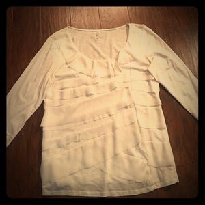 White ruffle tee🌟⭐️