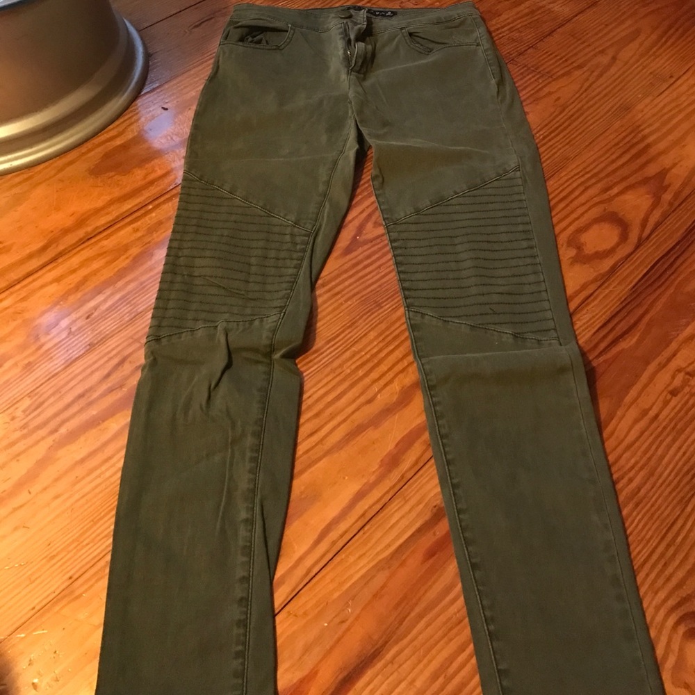 Green skinny jeans