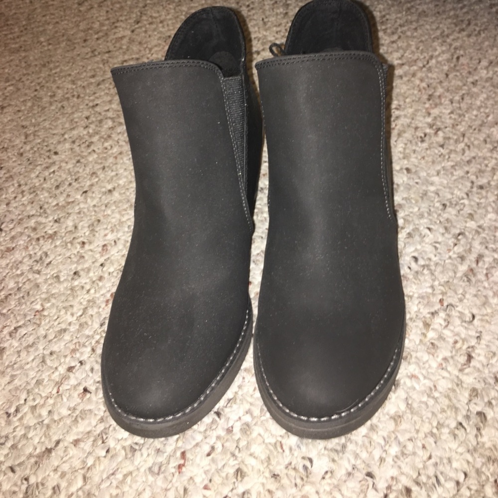 O'Neill Booties NWOT