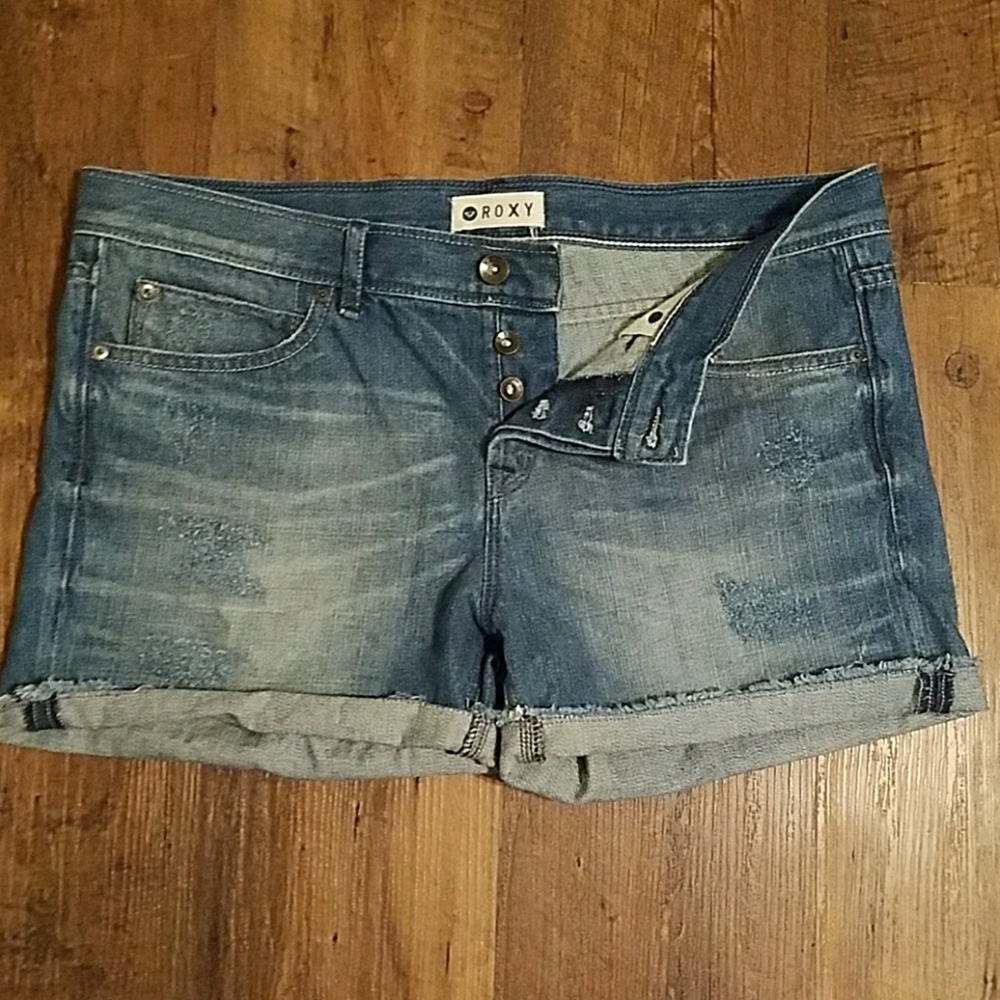 ♡ROXY SHORTS♡ sooo cute! size 29