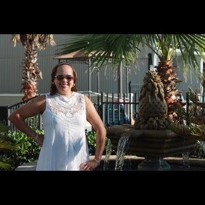 Meet your Posher, Cynthia