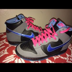 Nike’s High Top Sneakers shoes size 8 women's