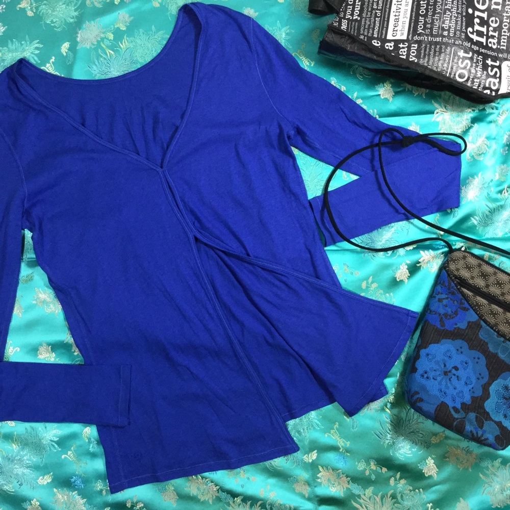 **SOLD** Lululemon Zen Bender LS Harbour Blue