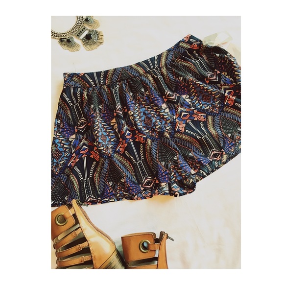 Colorful festival abstract print shorts - Picture 2 of 4