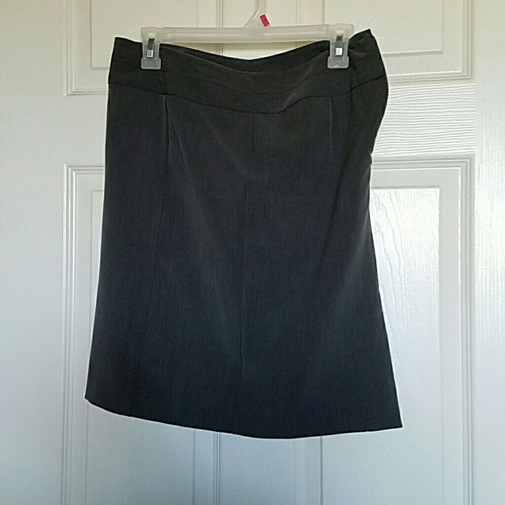 Gray pencil skirt