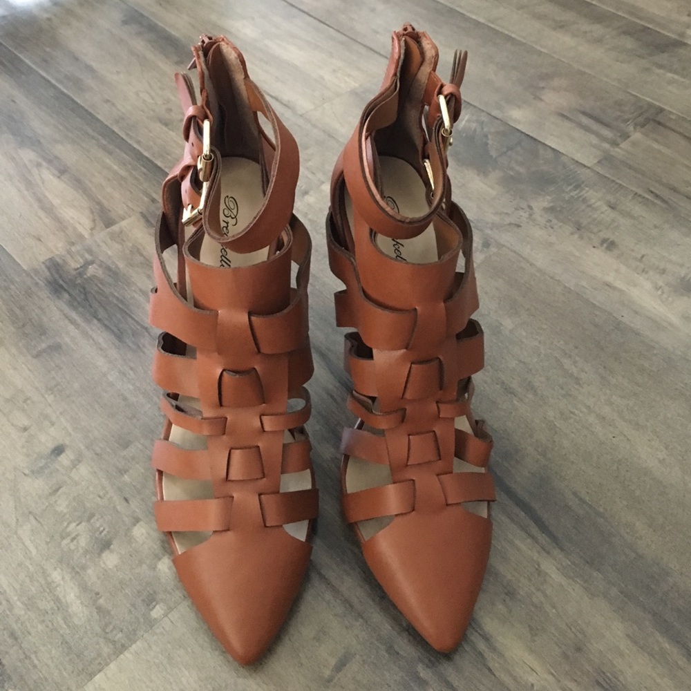 Gladiator Heel in Tan