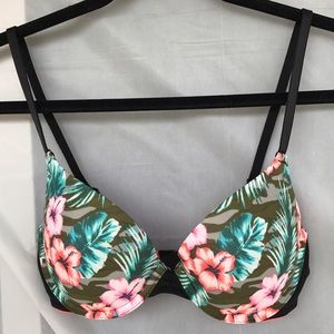 VS PINK Hawaiian Camo Bra