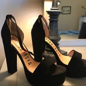 FashionNova Platform Sandals