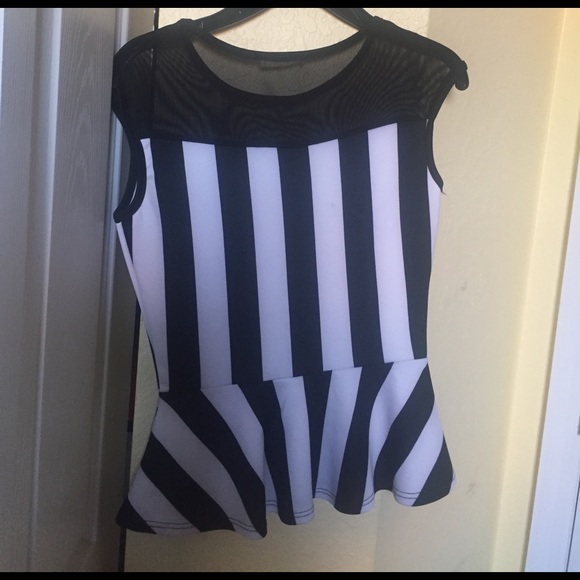 Top - Picture 2 of 2