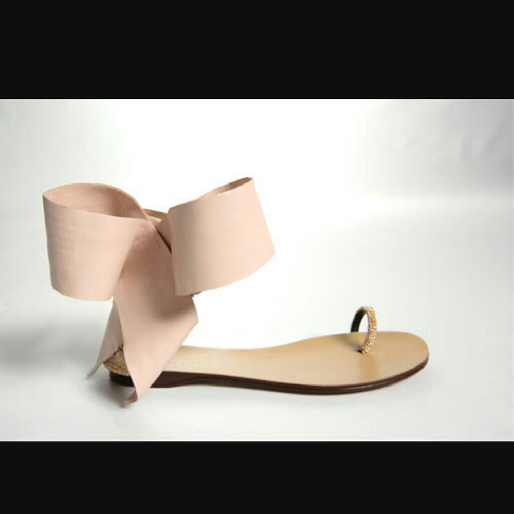 Aminah Abdul Jillil Taupe Bow Flat new with box