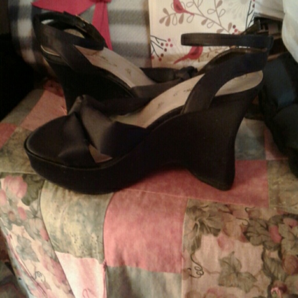 Fioni Wedges🌹 - Picture 3 of 8