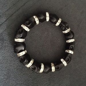 Nwot black & silver skull bracelet
