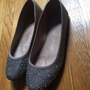 Shiny silver/ gray studded flats