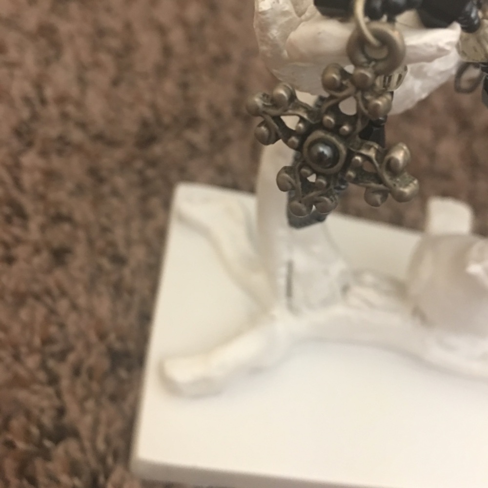 Necklace - Picture 2 of 2