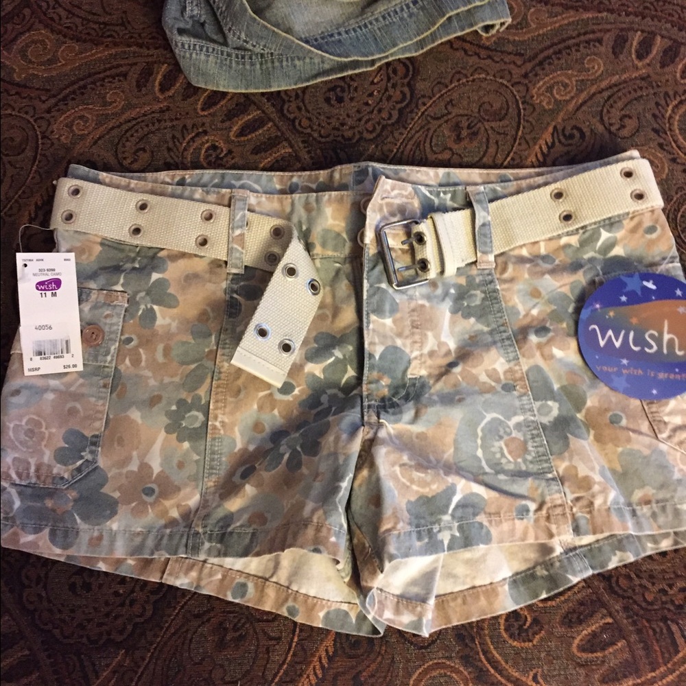 💕 Wish camo shorts! 💕