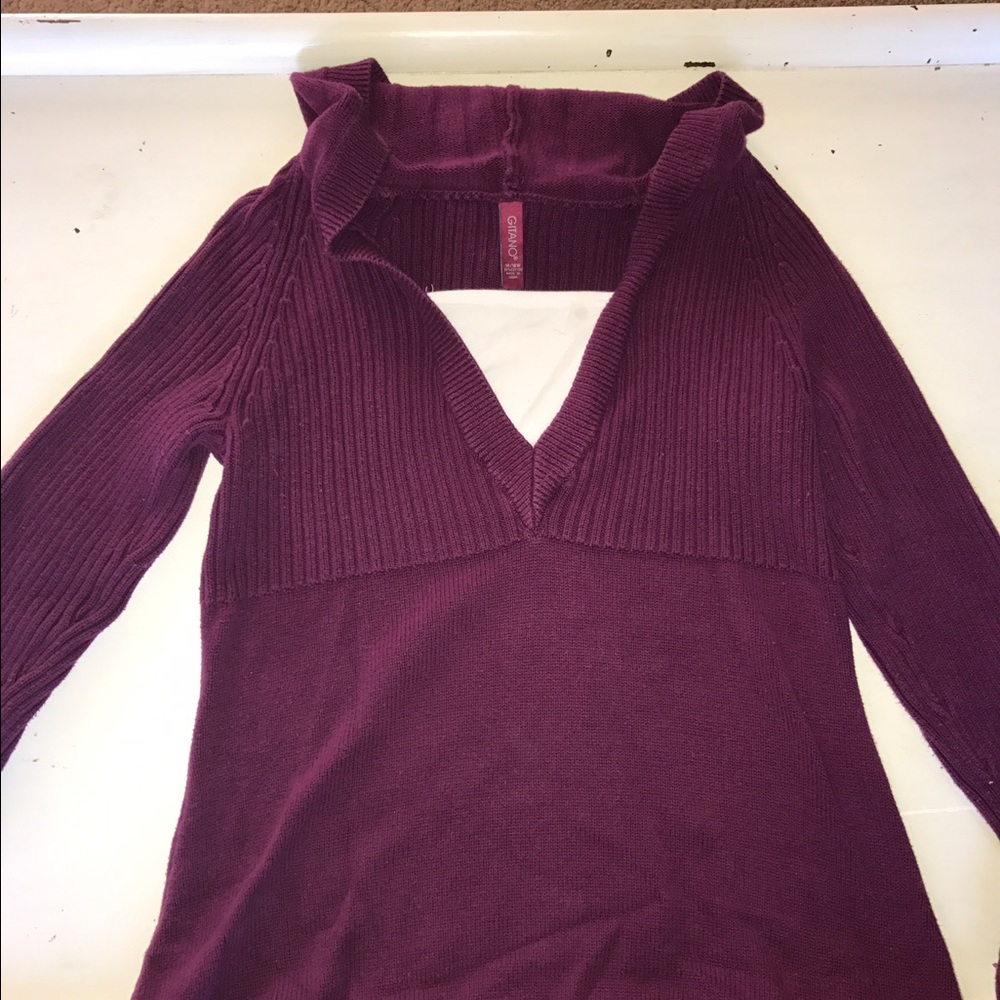 Burgundy sweater with hood