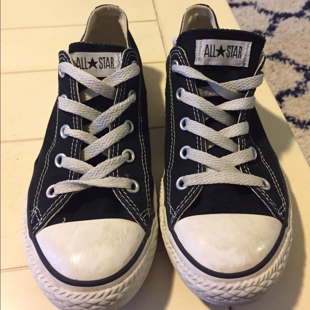 Lightly worn classic black converse sneakers