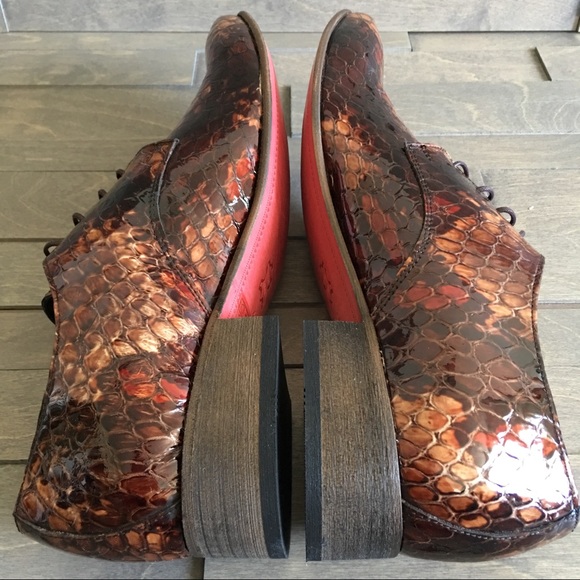  BRAND NEW patent Leather HandMade