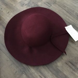 Floppy Hat in Burgundy