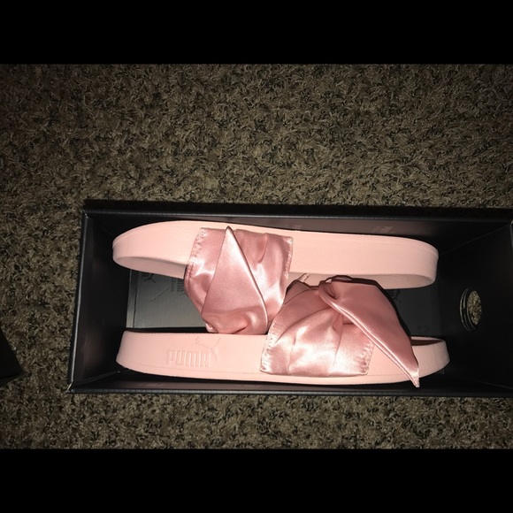 RIHANNA BOW SLIDE - Picture 2 of 4