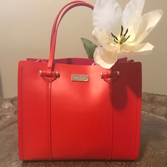 Kate Spade bag (SOLD) - Picture 2 of 8