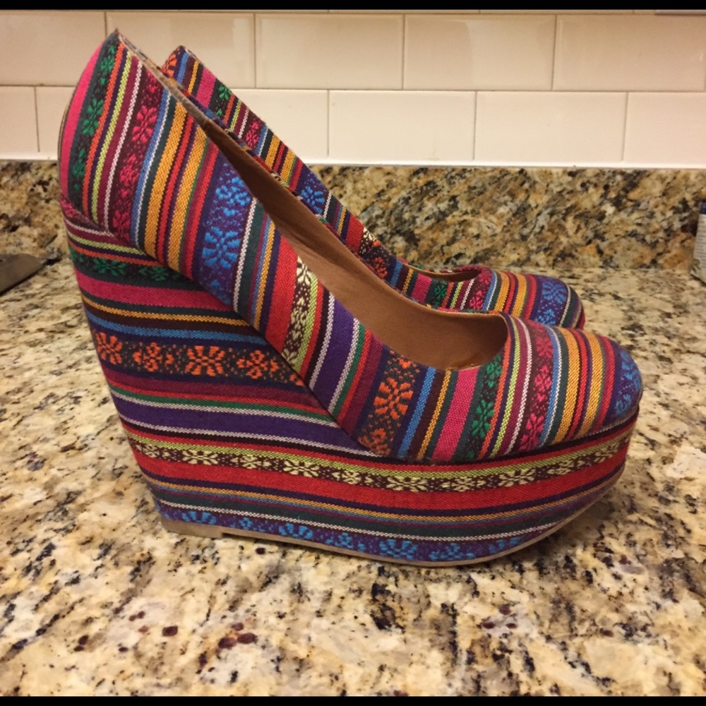 Tribal wedges