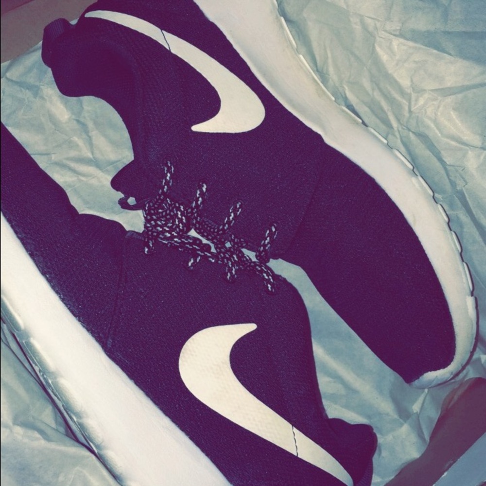 Roshes 🖤🖤🖤
