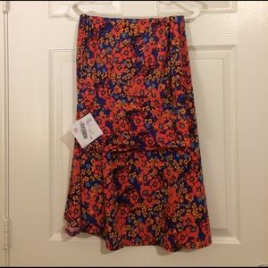BNWT Lularoe maxi small