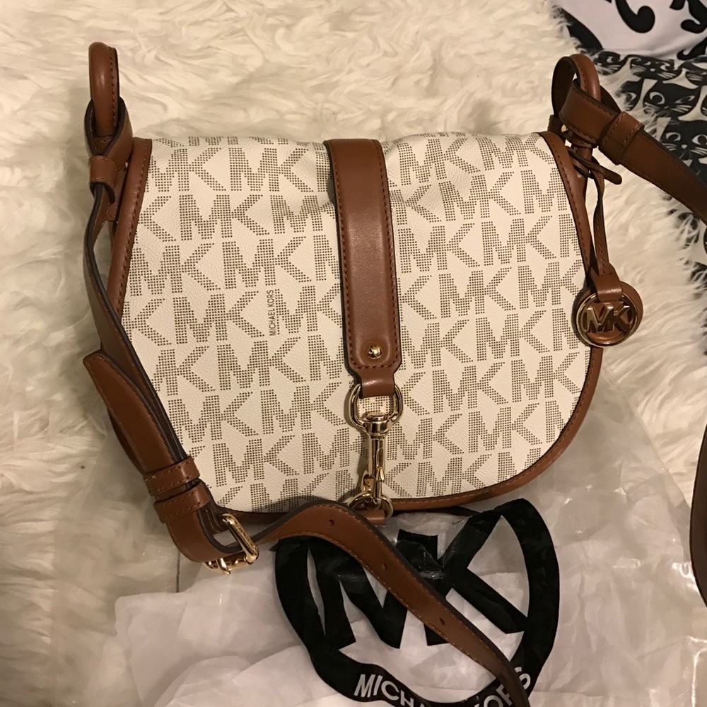 Mk handbag - Picture 2 of 4