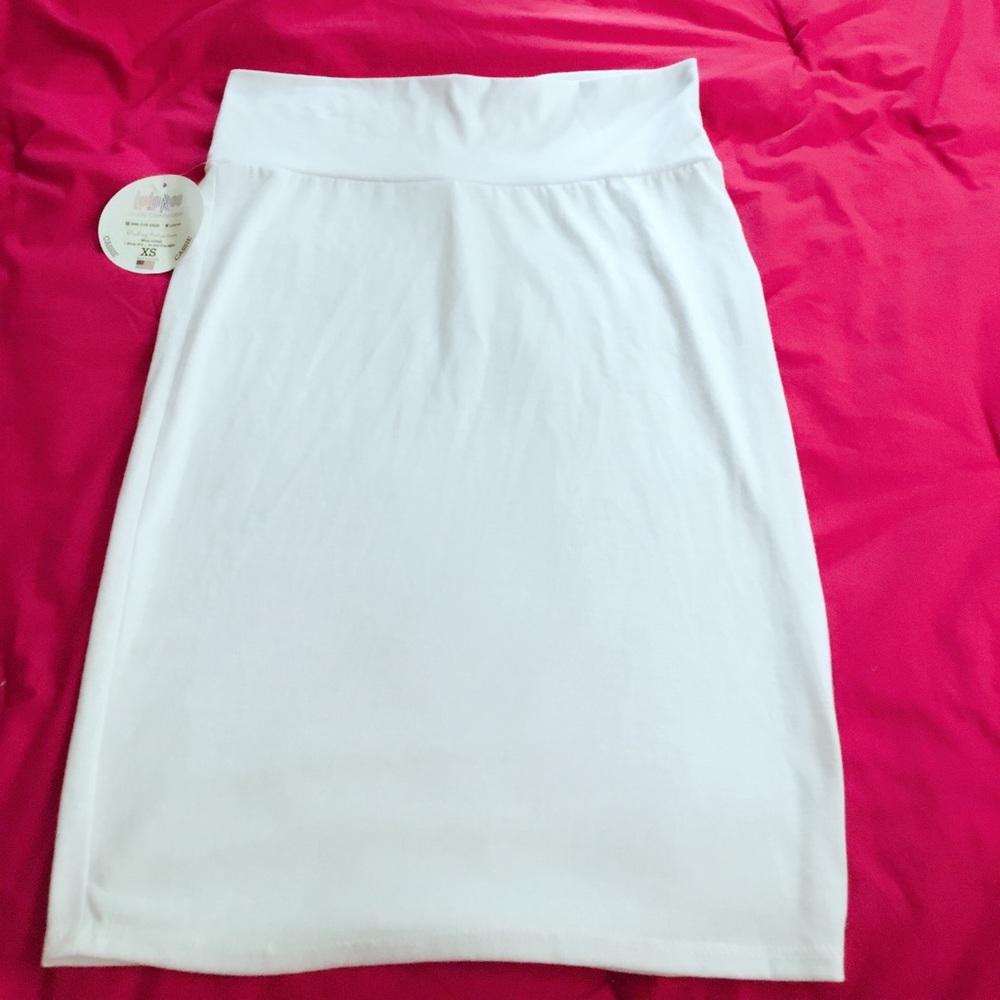 White LulaRoe Cassie pencil skirt