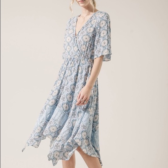 Nordstrom Dresses & Skirts - Moon River Print Handkerchief Hem Midi Dress