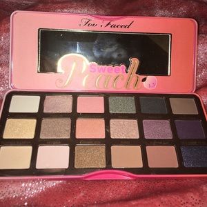 Too faced sweet peach palette