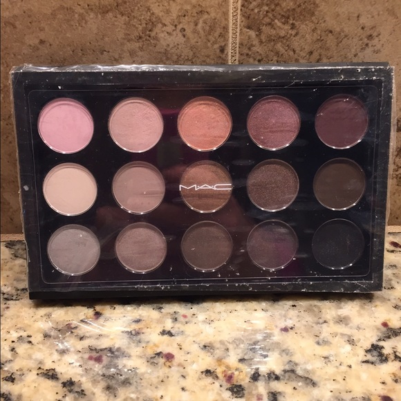 Mac eye shadow palette